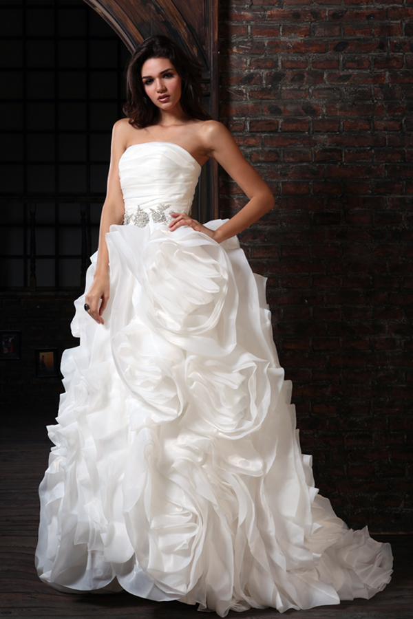 Deluxe Strapless Ruffled Organza Wedding Gown - Click Image to Close
